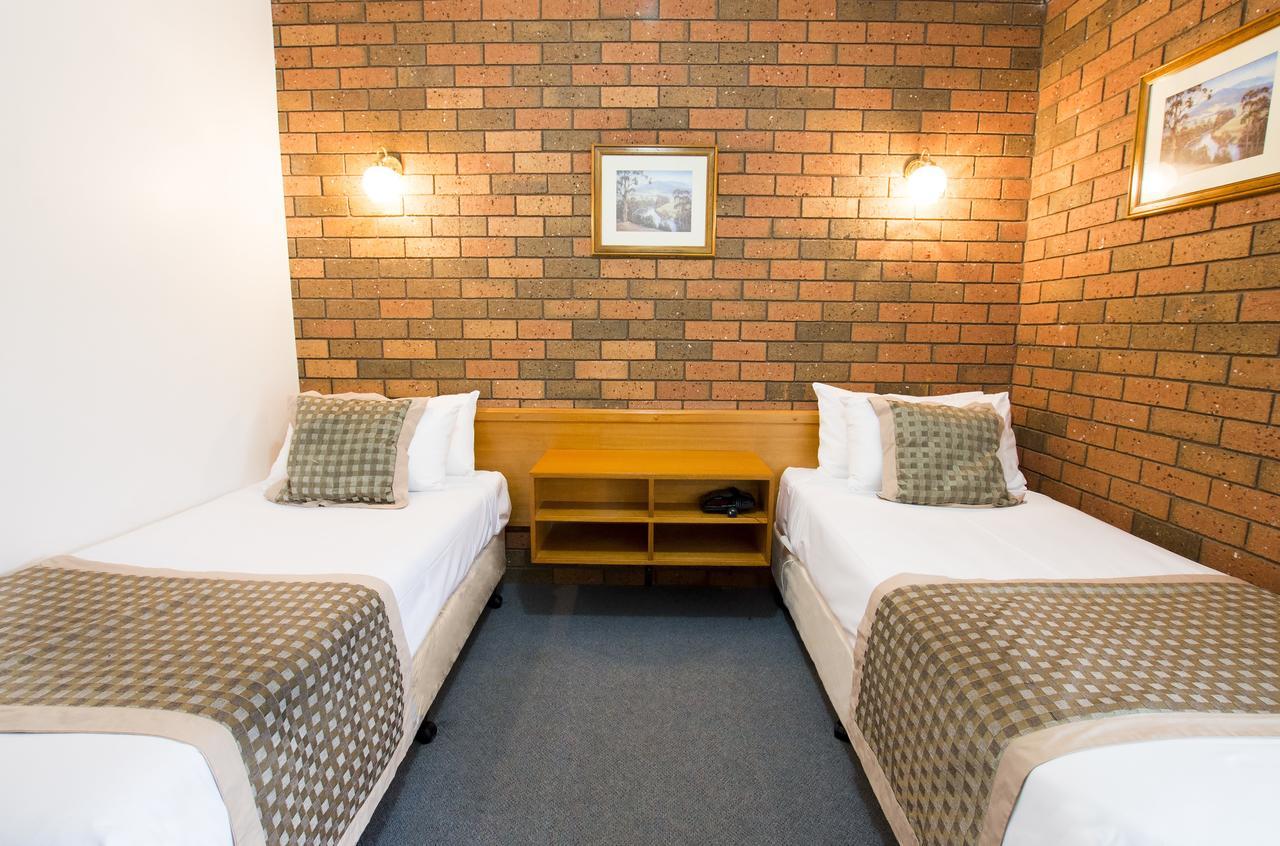 Sportslander Motor Inn Moama Exteriör bild