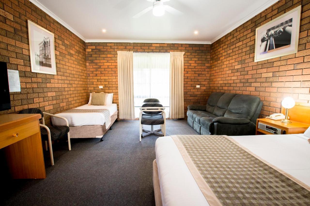 Sportslander Motor Inn Moama Exteriör bild